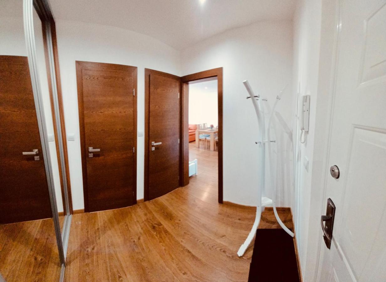 Modern Apartment, 300M From Main Street And Aupark Kosice Exterior photo